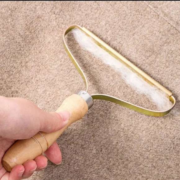 Pet Hair Remover With Portable & Reusable For Carpet, Furniture, & Lint Lot of 2 - Picture 2 of 6